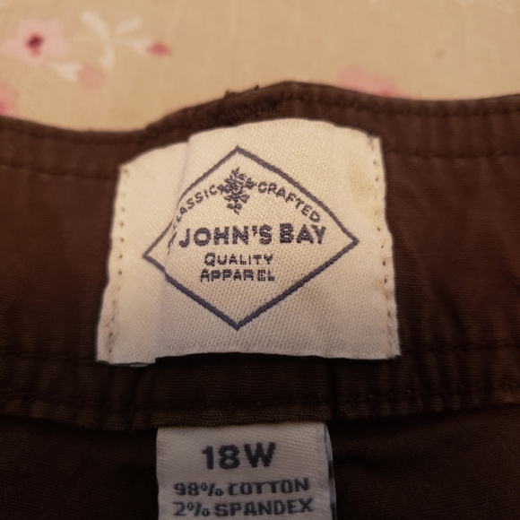 Ladies capris - Picture 4 of 4